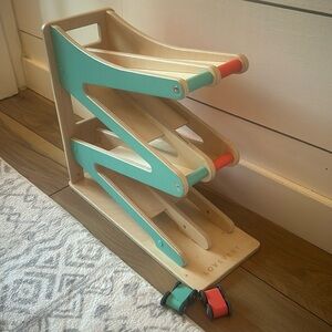 Lovevery rase and chase ramp